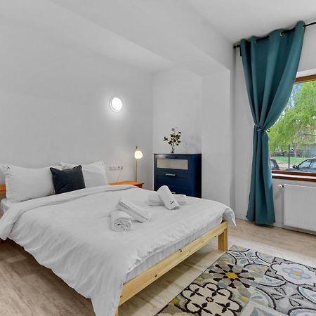 Homestay Отопени Экстерьер фото