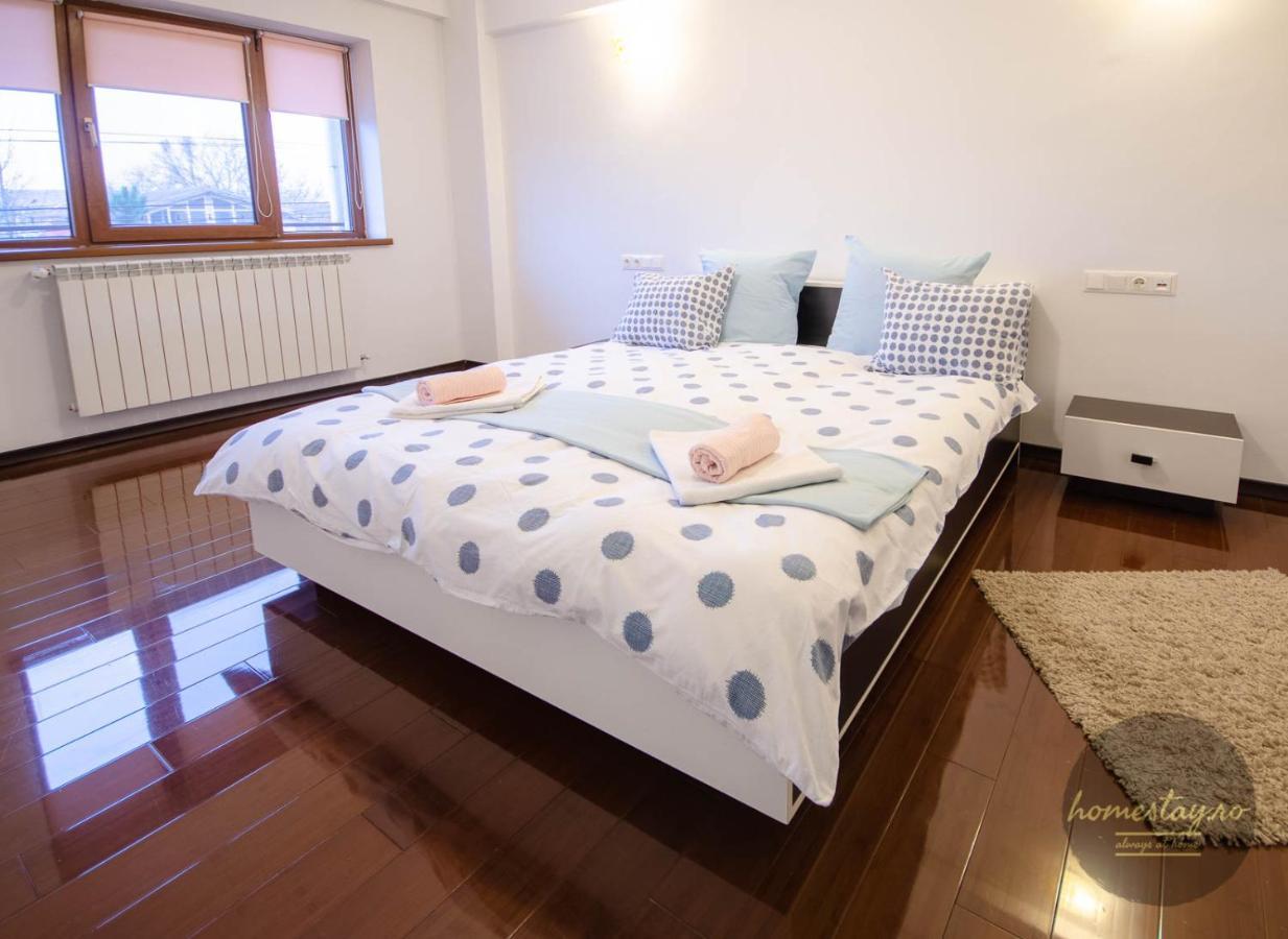 Homestay Отопени Экстерьер фото
