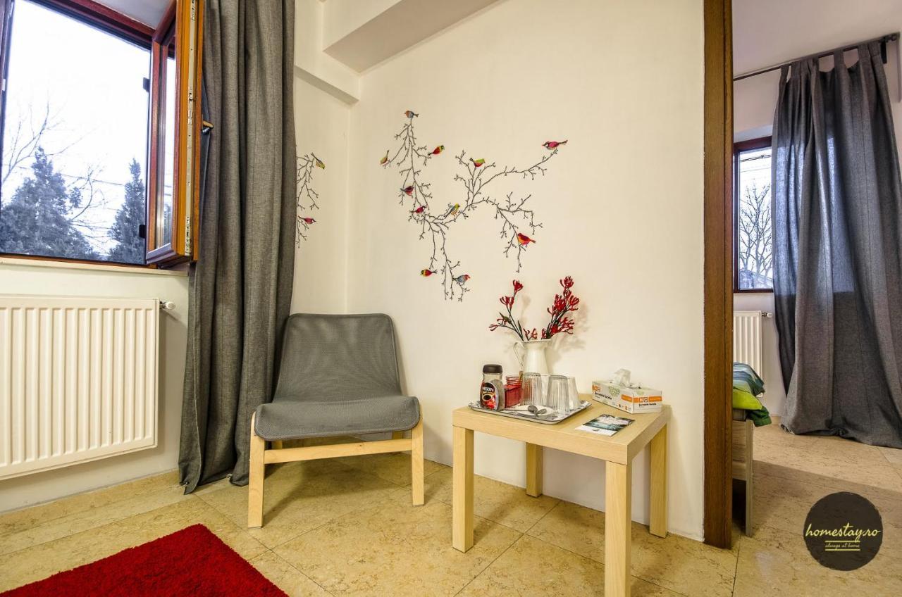 Homestay Отопени Экстерьер фото