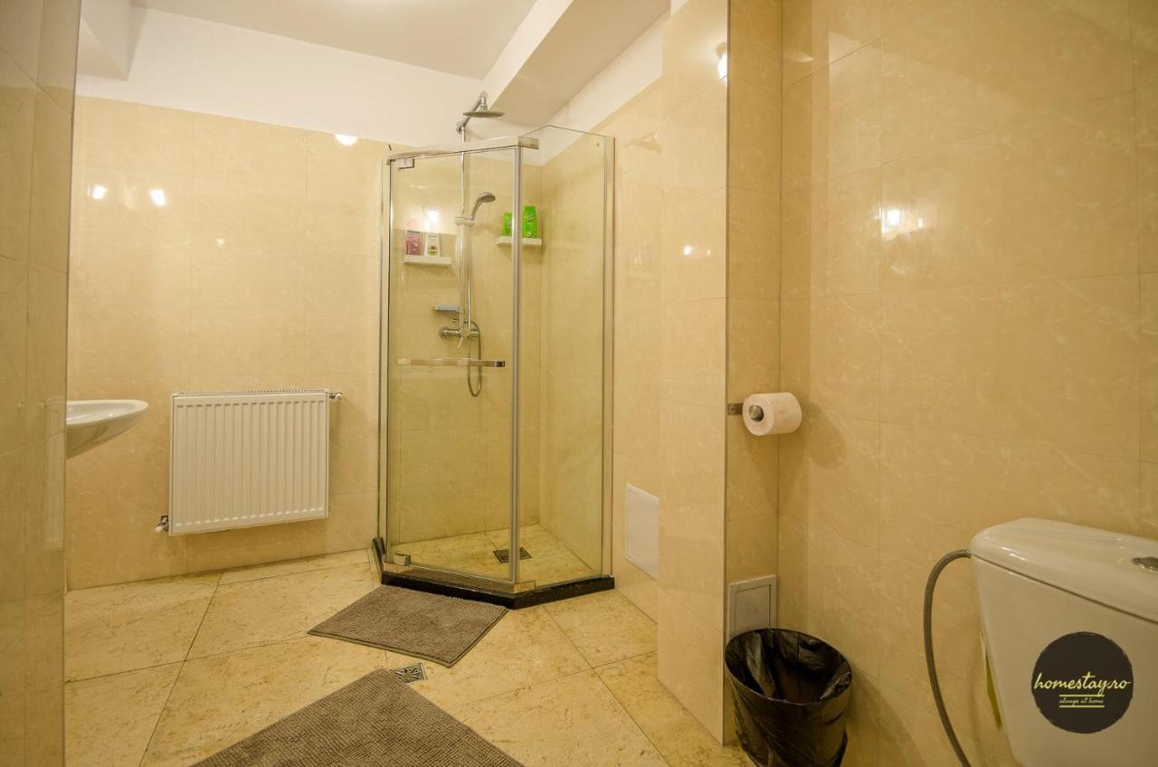 Homestay Отопени Экстерьер фото