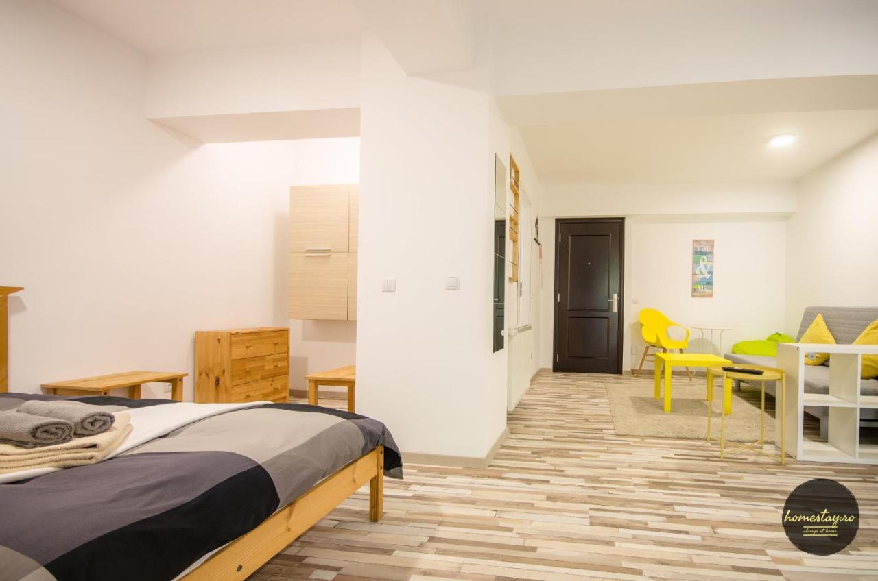 Homestay Отопени Экстерьер фото