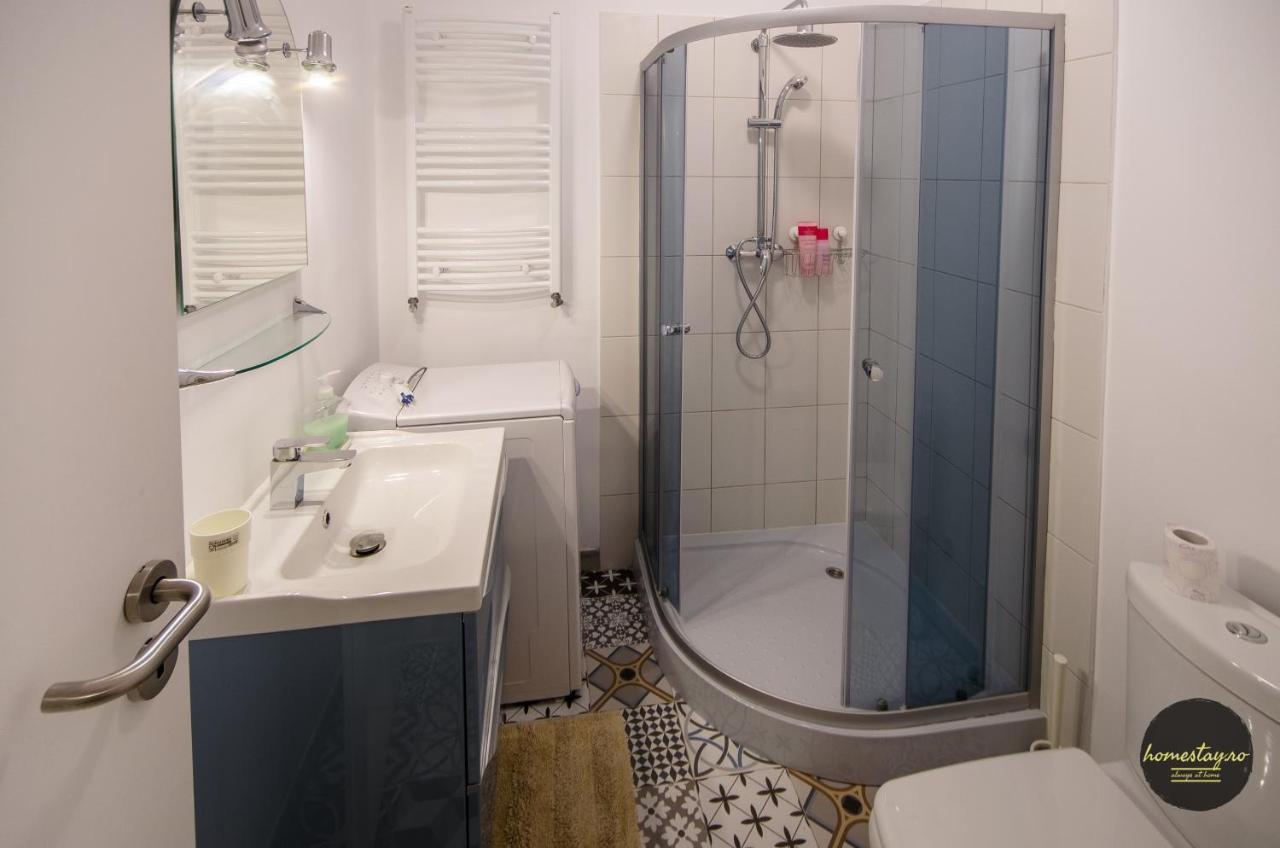 Homestay Отопени Экстерьер фото