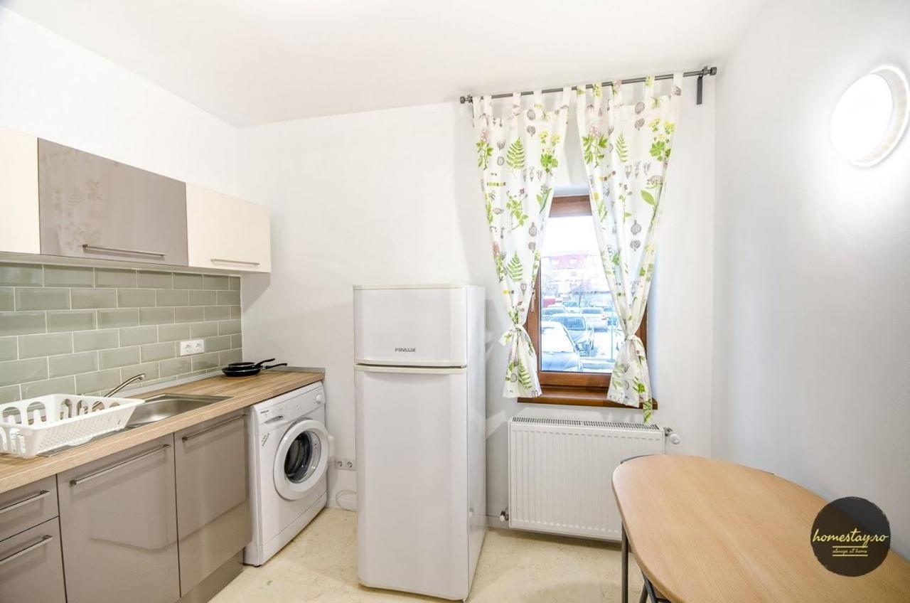 Homestay Отопени Экстерьер фото