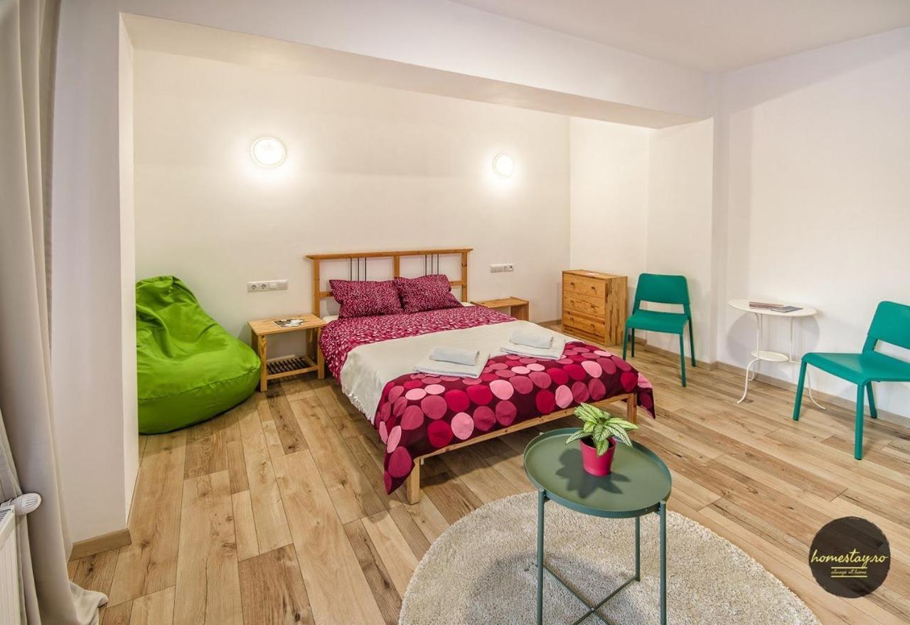 Homestay Отопени Экстерьер фото