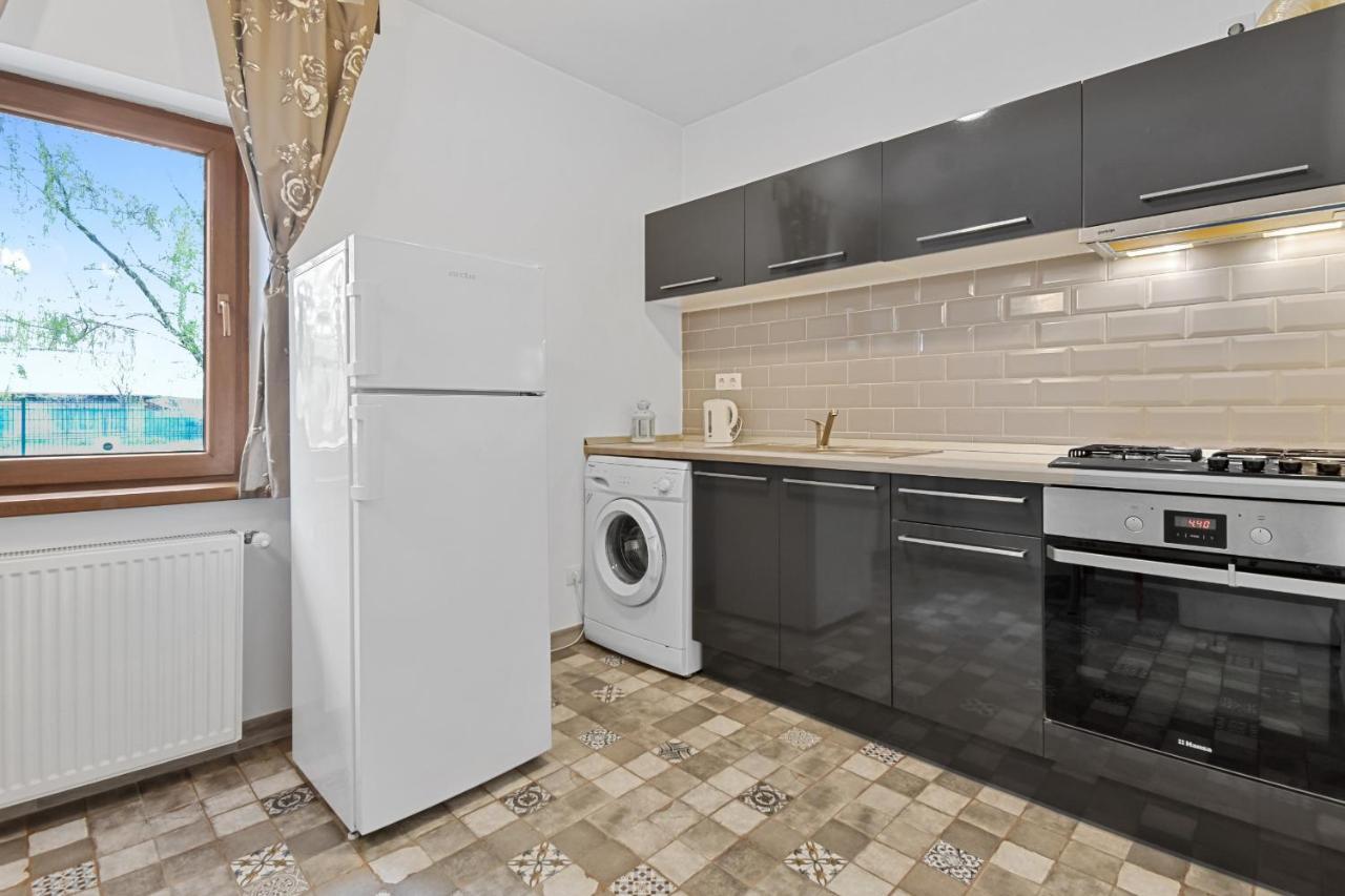 Homestay Отопени Экстерьер фото