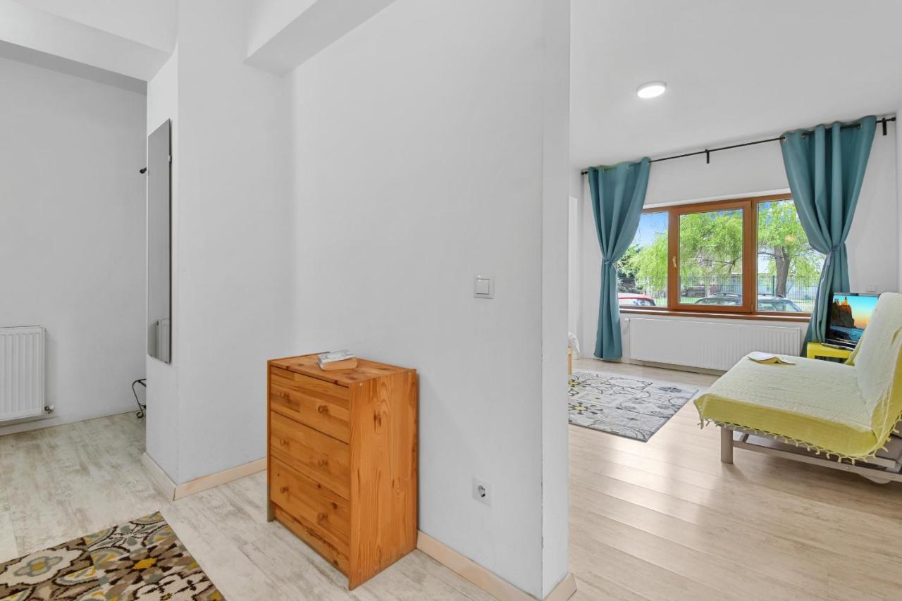 Homestay Отопени Экстерьер фото
