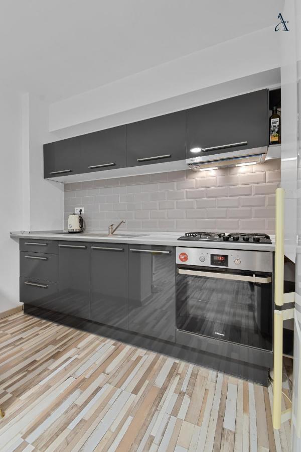 Homestay Отопени Экстерьер фото