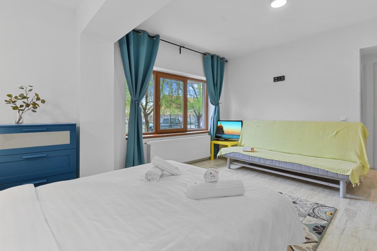 Homestay Отопени Экстерьер фото