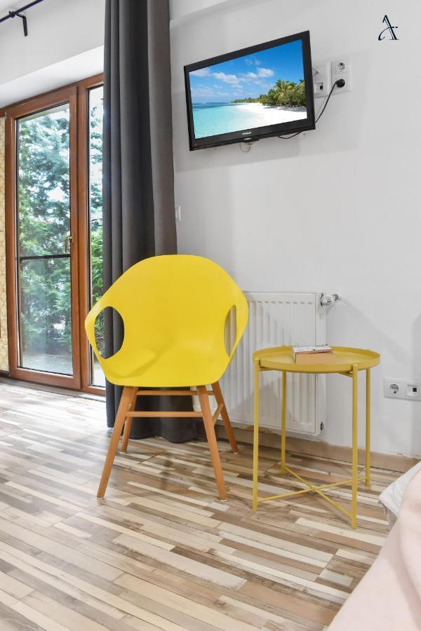 Homestay Отопени Экстерьер фото