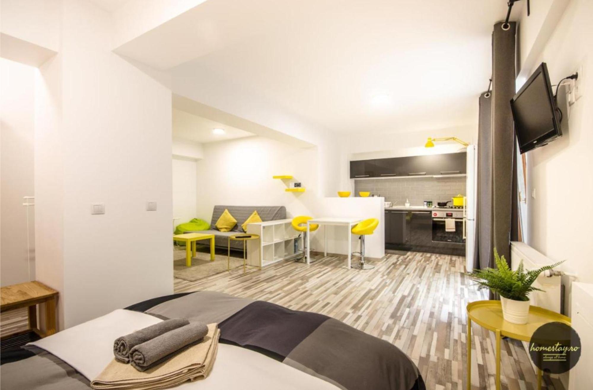 Homestay Отопени Экстерьер фото